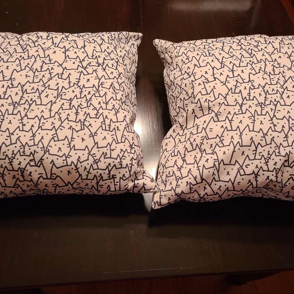 Set of Throw Pillows with Cat Print